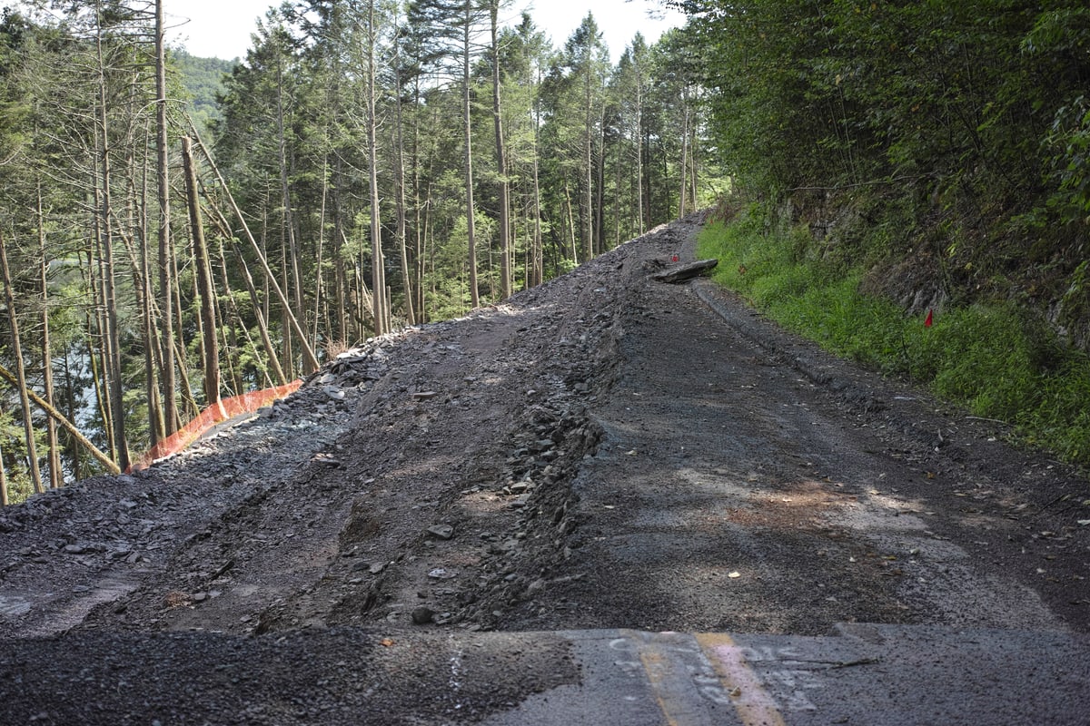 Road out south of Cochecton