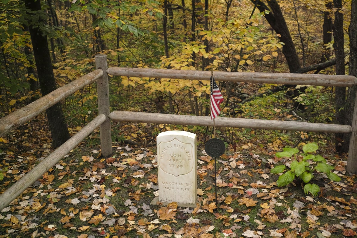 A cemetery of one, for a Union veteran