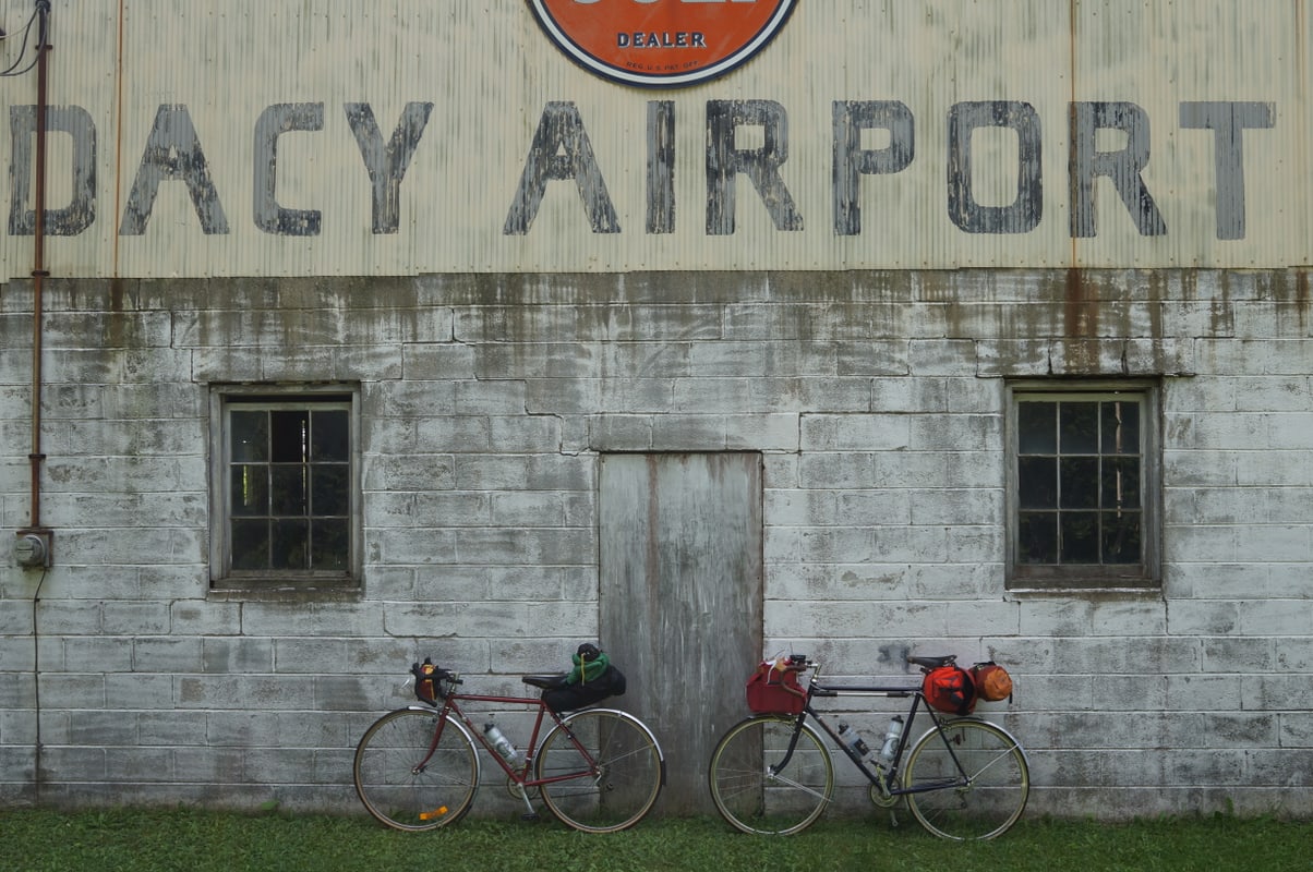 Dacy Airport in Harvard, Illinois