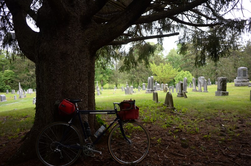 Cemetery lunch stop